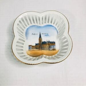 rathaus hamburg souvenir dish made by a frank kahla white with gold trim 4.5”‎